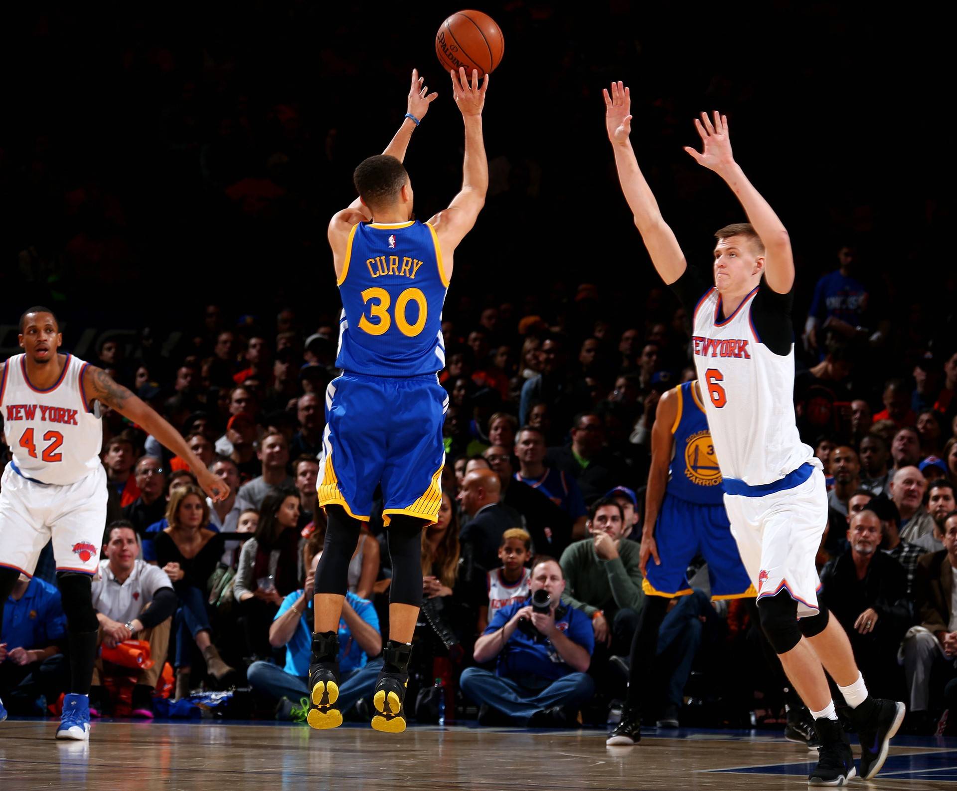 爱游戏体育平台-包含比赛总结：投篮命中率北京46%，上海44%，细节成就胜负！的词条