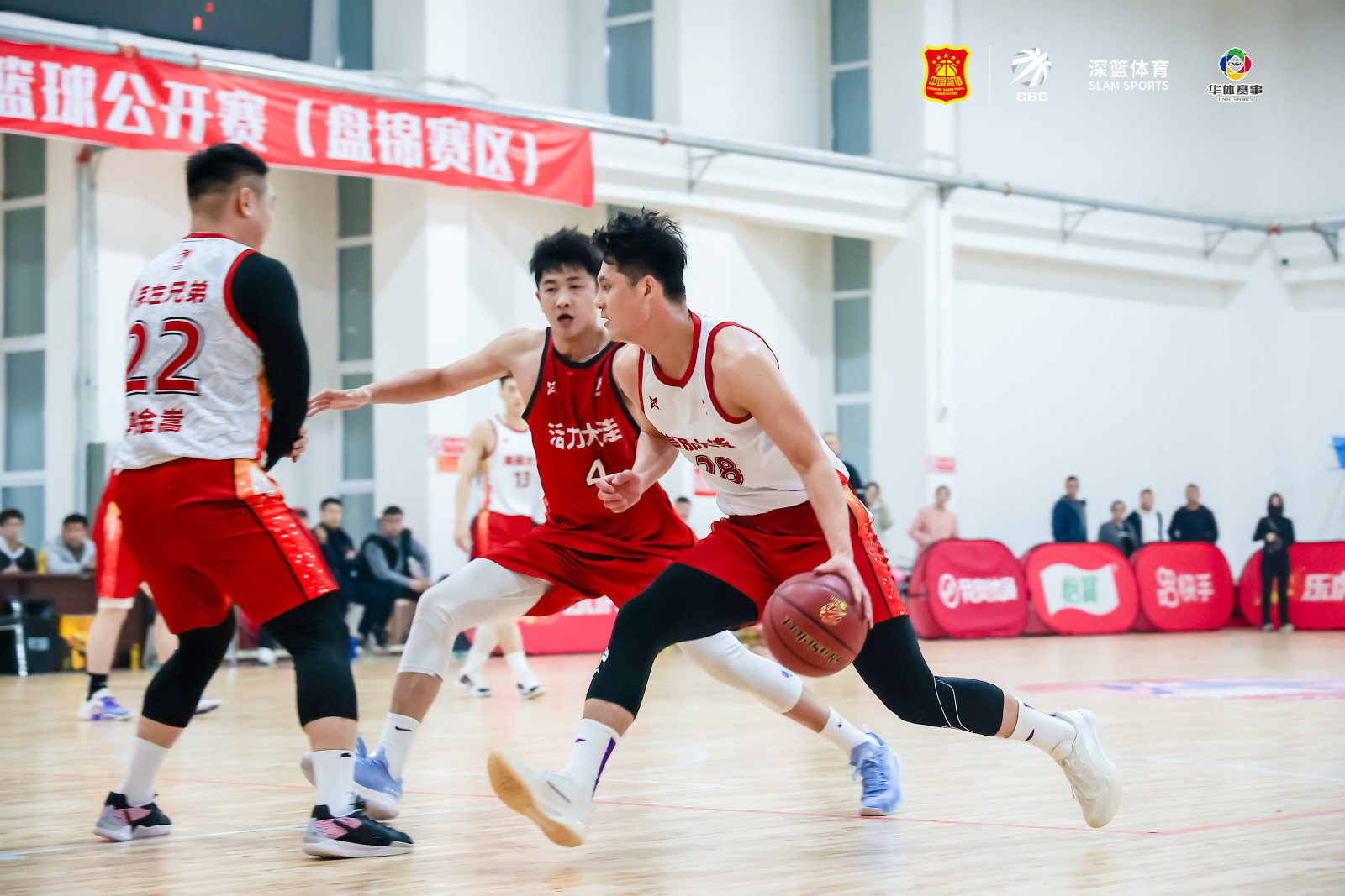 爱游戏平台-中国青少年篮球锦标赛赛场火热，发现潜力无限的简单介绍